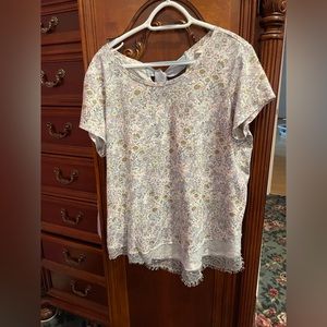 LN floral top ties in back lace trim Lauren Conrad XL bundle sale